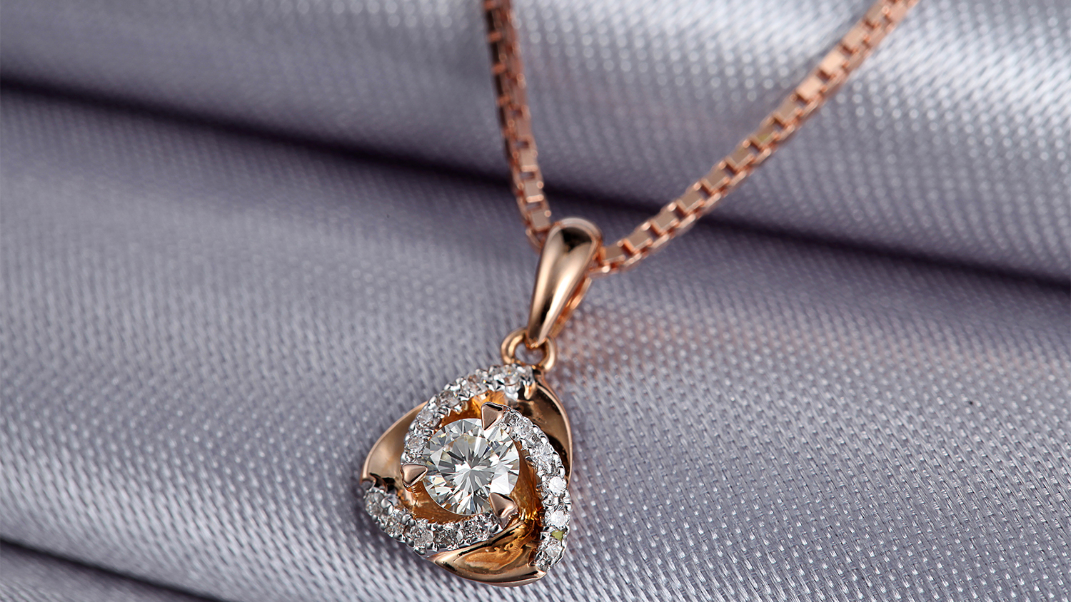 18k金饰品的含金量是多少,18k金变色了怎么补救