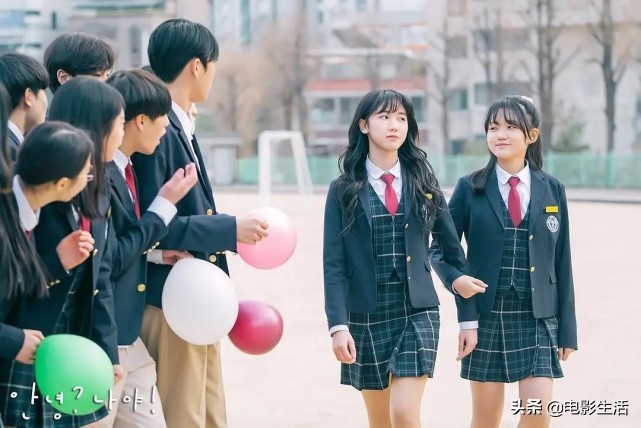 新沙雕韩剧！女主遇见17岁的自己，男主被误认为暴露狂笑出猪叫