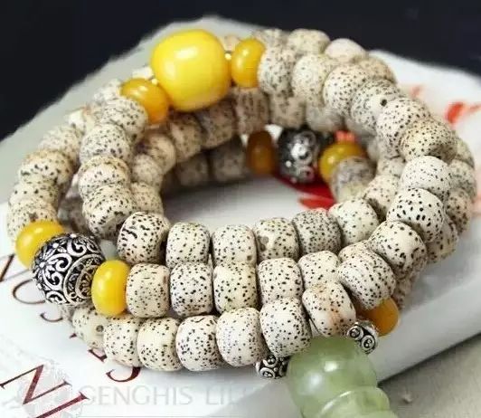 星月手串配珠用蜜蜡还是南红好看,星月配天珠怎么样