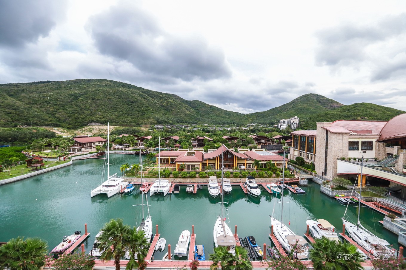 三亚复古酒店拍照,三亚网红酒店拍照攻略