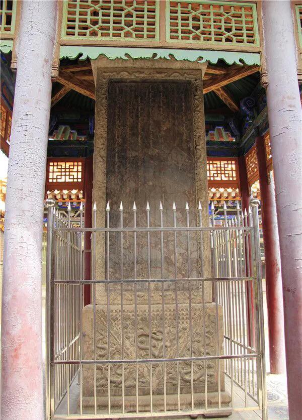 五台山菩萨顶供奉的是什么菩萨,五台山菩萨顶康熙御笔