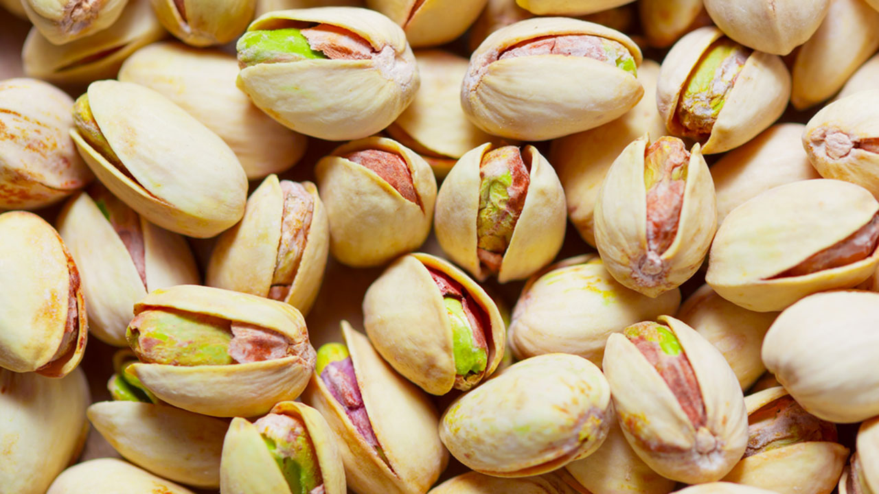 坚果好吃又健康，吃多了担心吃成胖子？真相是，这反而有助于减肥