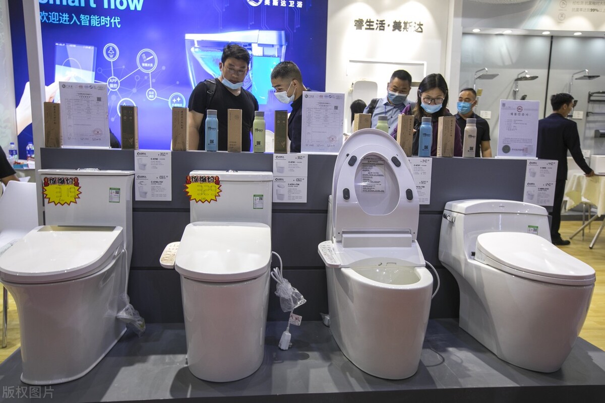 想买智能马桶又担心用不习惯,智能马桶为什么要买无水箱的