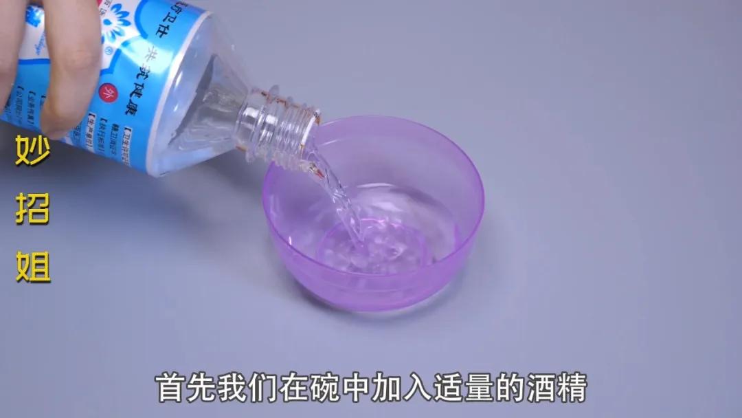 白鞋水洗后发黄,白鞋发黄变脏怎么办