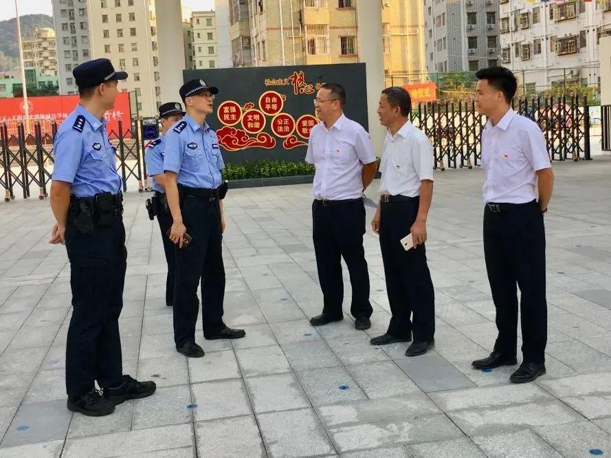 聚四海英才之荟萃,光明这所高标准学校正在崛起