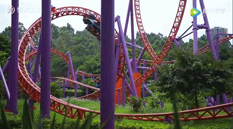 放假了和你爱的人去一次游乐场,一定要和自己爱的人去一次游乐场