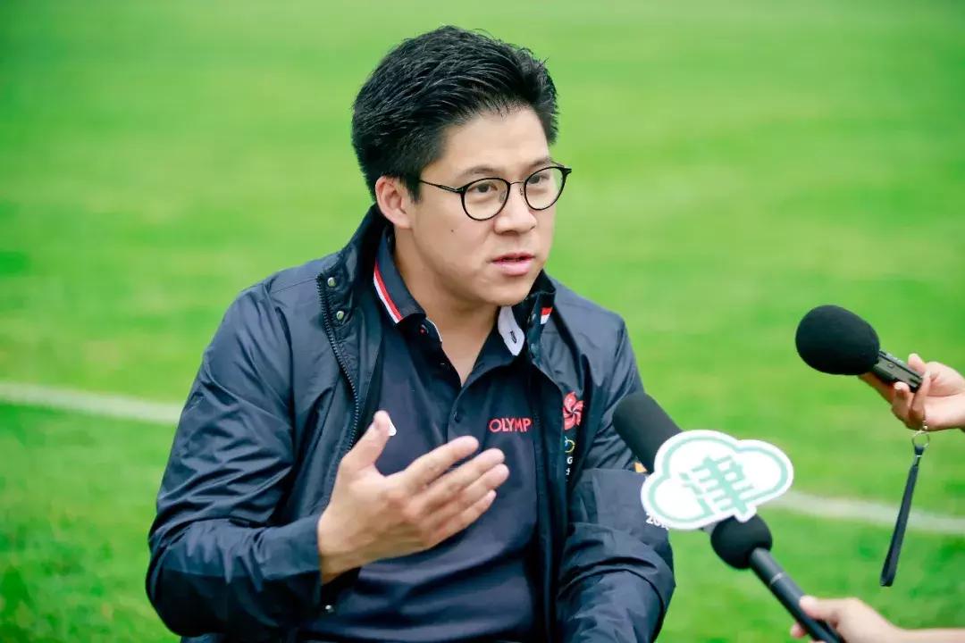 香港青少年足球交流团访津津云记者专访全国政协委员、天津市政协委员霍启刚