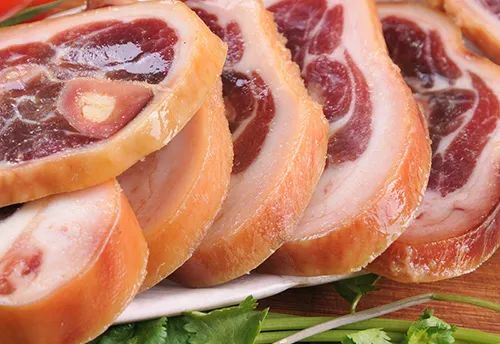 中西火腿大比拼:西班牙火腿VS金华火腿,网友:我们输得心服口服