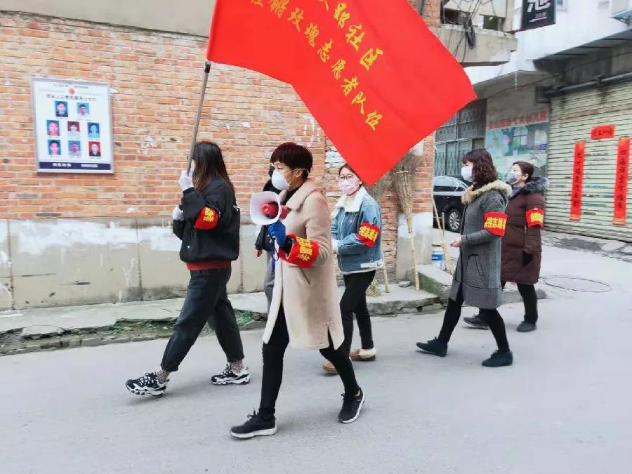 战疫前线危险依旧,全民战疫皆英雄