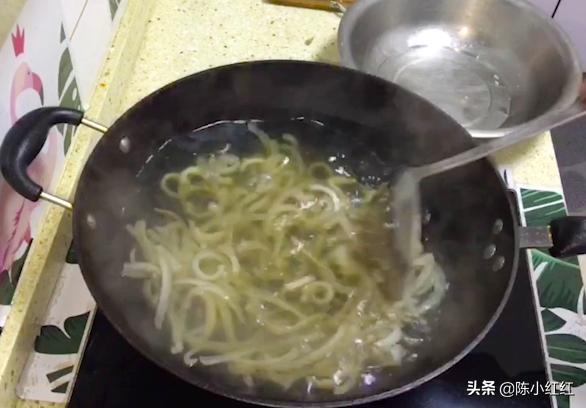 皮冻家常做法简单的,自制皮冻的方法家常做法