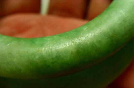 一杯水快速识别翡翠真假原理,翡翠怎么识别真假的方法