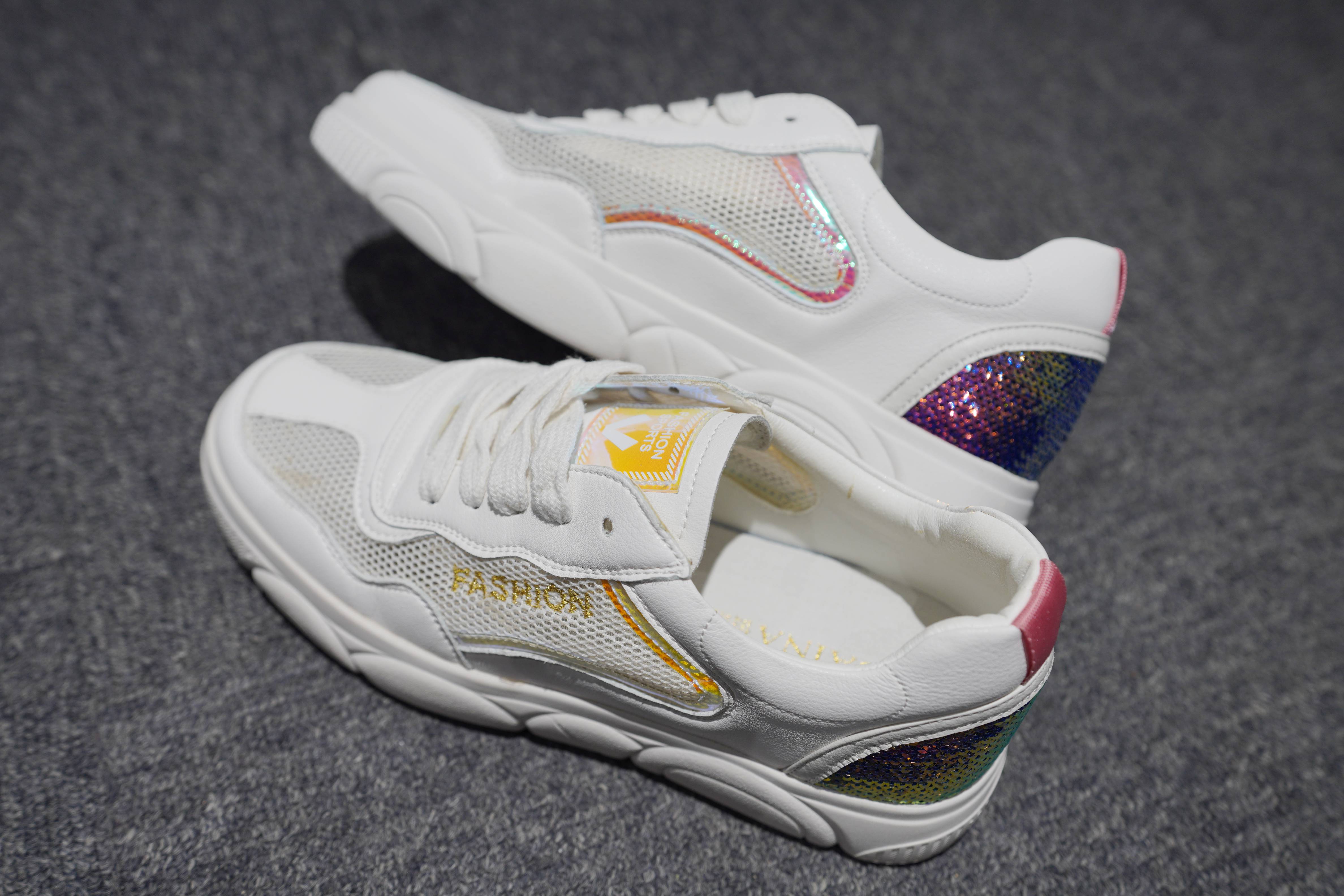 最流行最适合四季穿的小白鞋,潮鞋平价冷门小白鞋