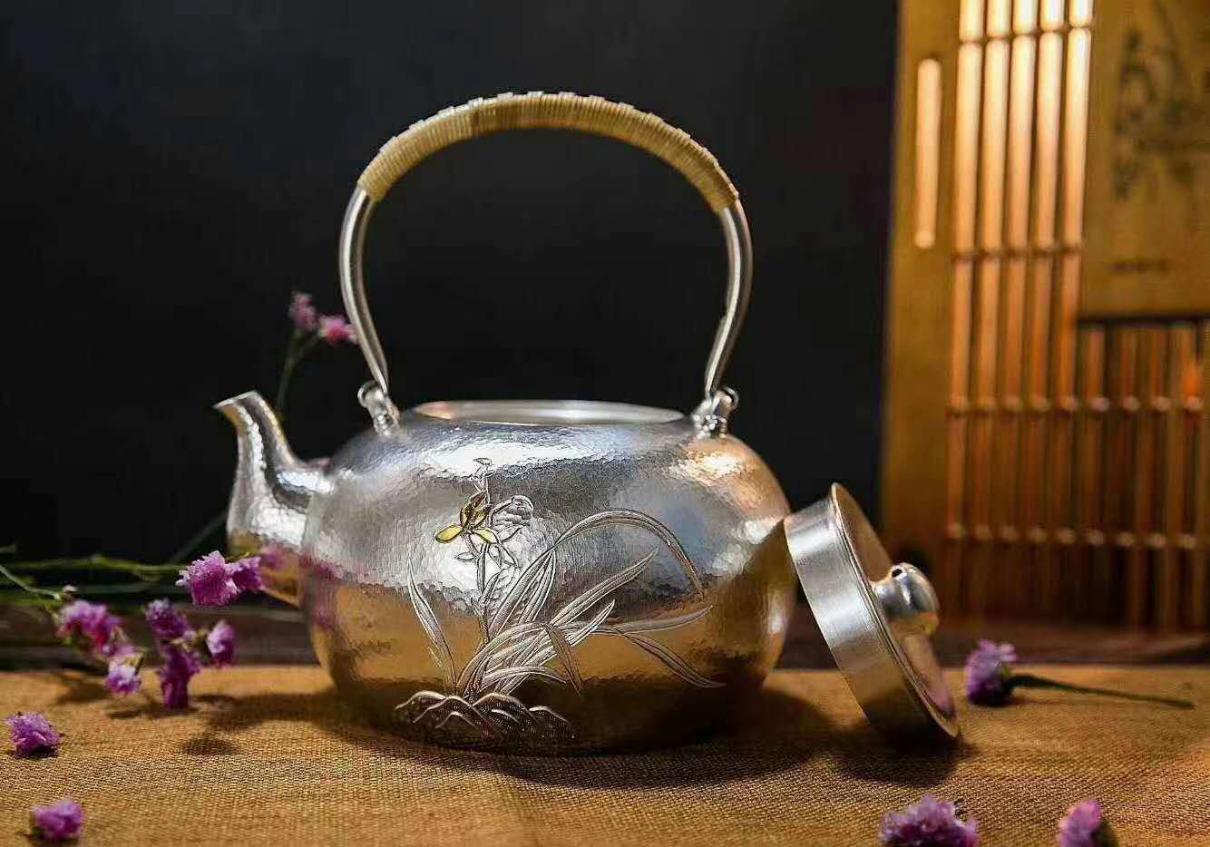 如何分辨手工银壶和机制银壶,机制银壶与手工银壶价格区别