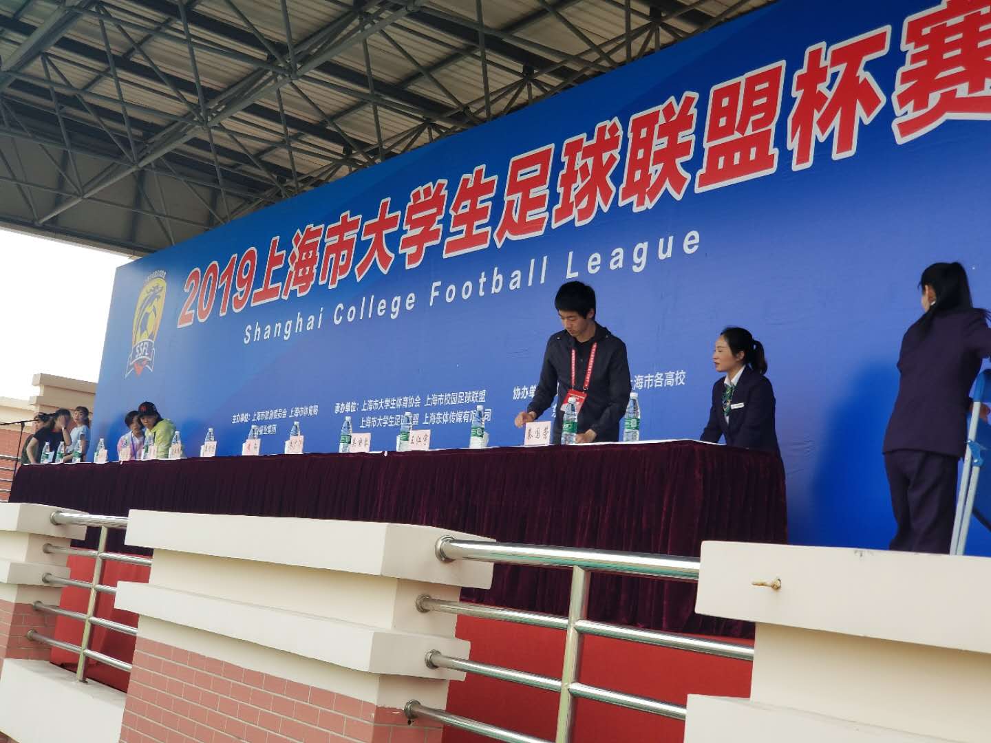 2019上海大学生足球联盟杯赛进行时，校园足球显风采！