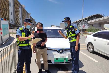 深圳无证网约车营运处罚多少万,网约车司机无证经营被查