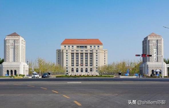 济南和青岛综合实力哪个强,济南青岛城区比较谁更强