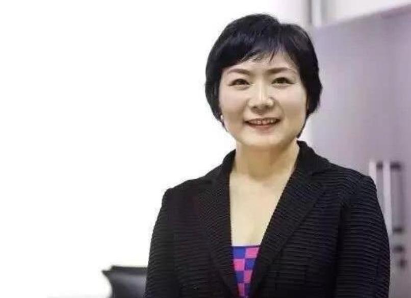 重庆最牛女富豪，龙湖地产掌门人，丈夫移情空姐她大方送200亿