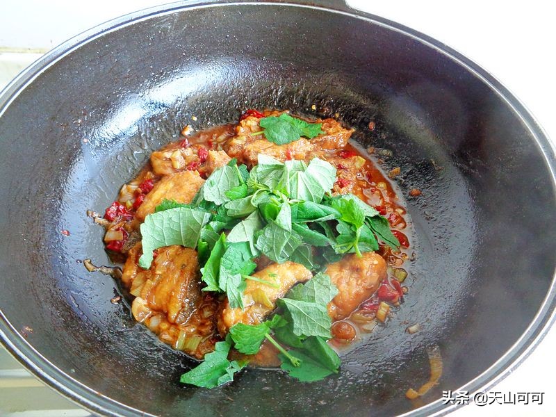 防秋燥周末三餐，凉皮配酱烧鱼，在家做，就是吃得舒服又省钱