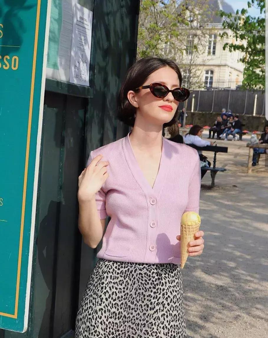 刘雯蕾丝服装,刘雯jennie