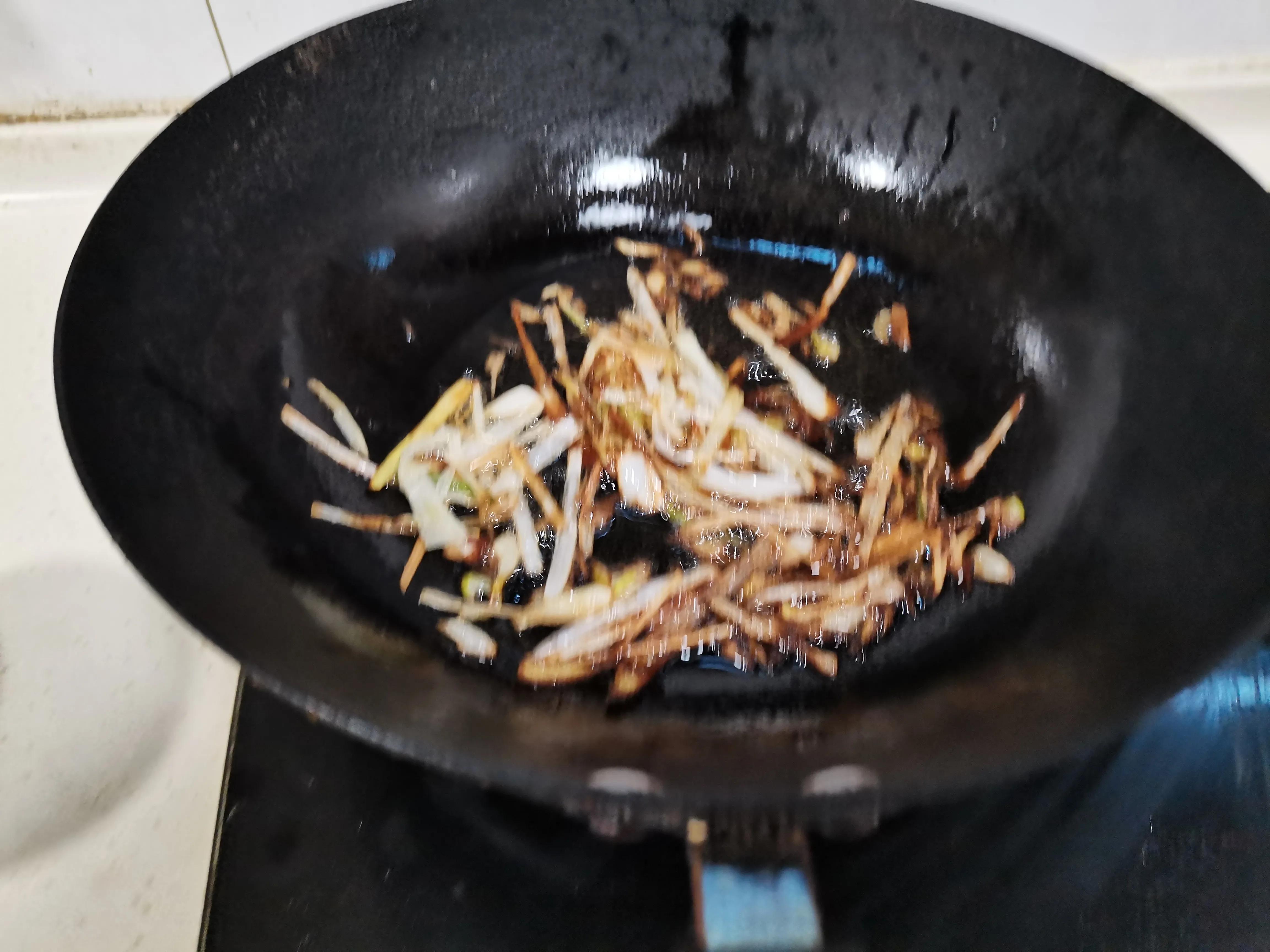 经典鲁菜葱烧海参做法好吃又营养,鲁菜名吃葱烧海参宴客聚会高级菜