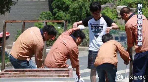 德立淋浴房玻璃爆炸,淋浴房突然爆炸的原因