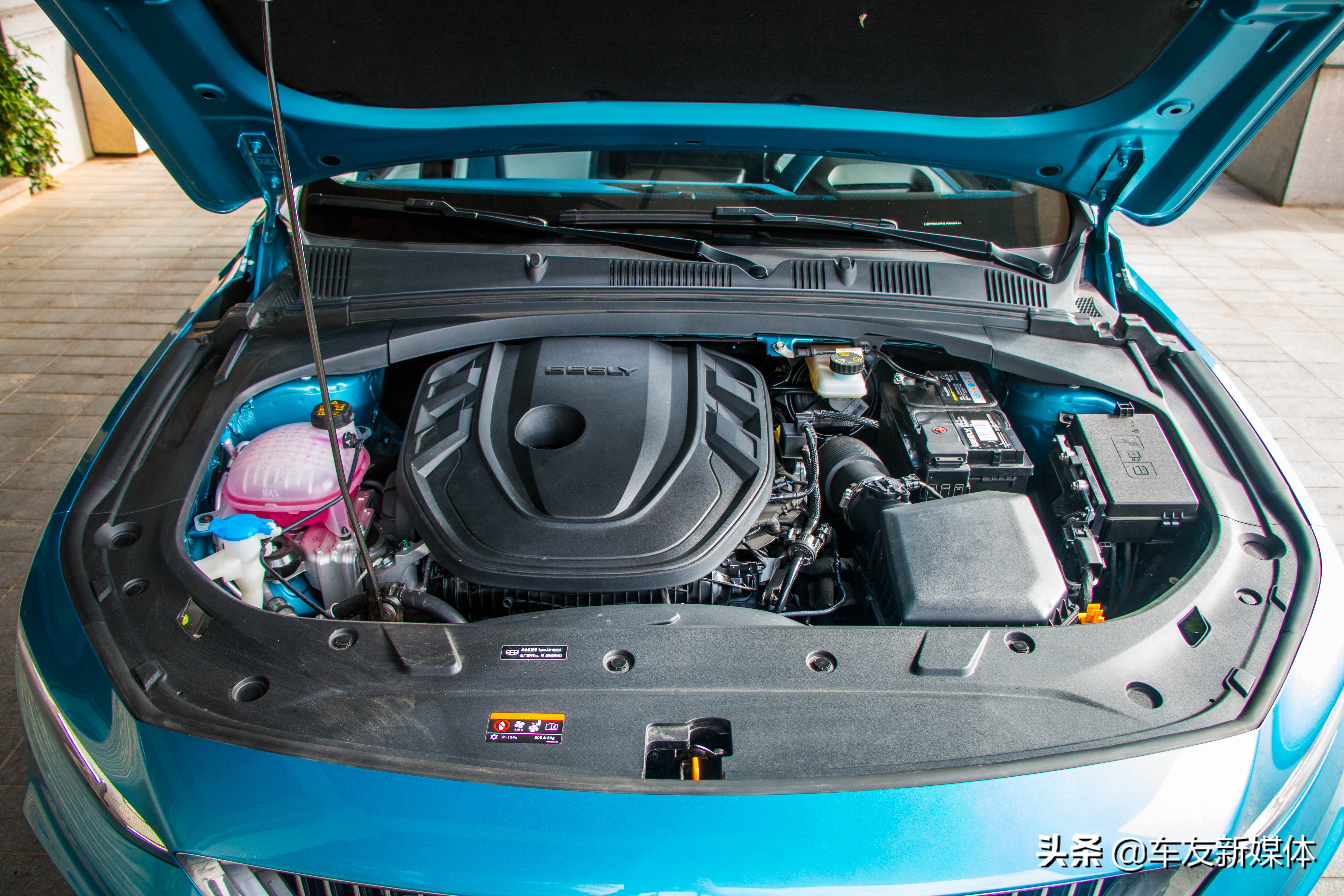 吉利星瑞时空皓月试驾第一视角,颜值才华全都要深度试驾吉利星锐