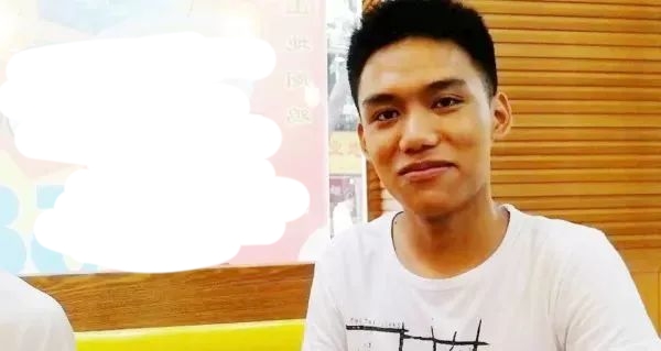 变形计杨桐网红现状,变形计戴眼镜杨桐现状