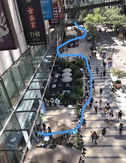 开奶茶店的不止王俊凯！为什么明星都钟爱开一家奶茶店？