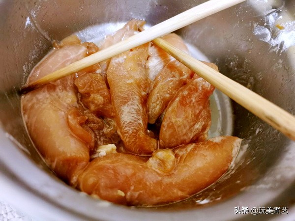 鸡柳怎么炸才能有汁水,鸡柳怎么做嫩而不柴