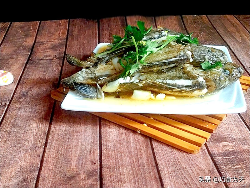 如何炖出的鱼酥软入味,怎么炖鱼不腥又好吃窍门