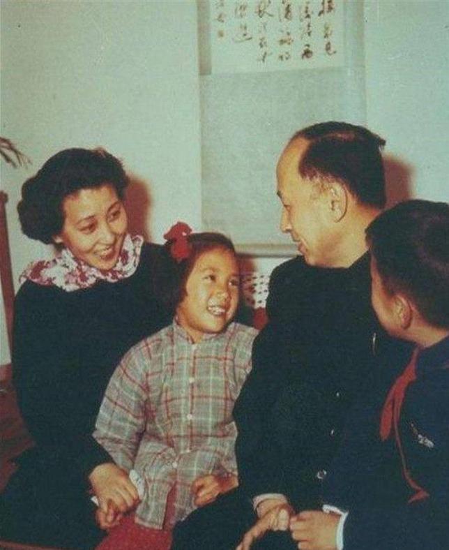 蒋英和钱学森年轻照片,蒋英和钱学森照片