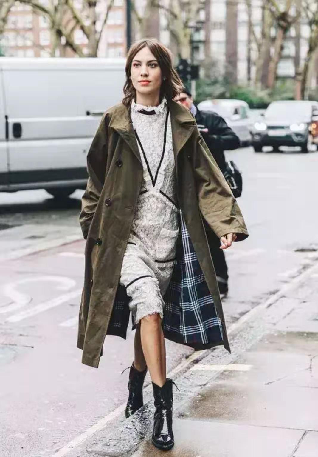 杨幂穿长筒靴时尚感满分,杨幂高跟长筒靴穿搭