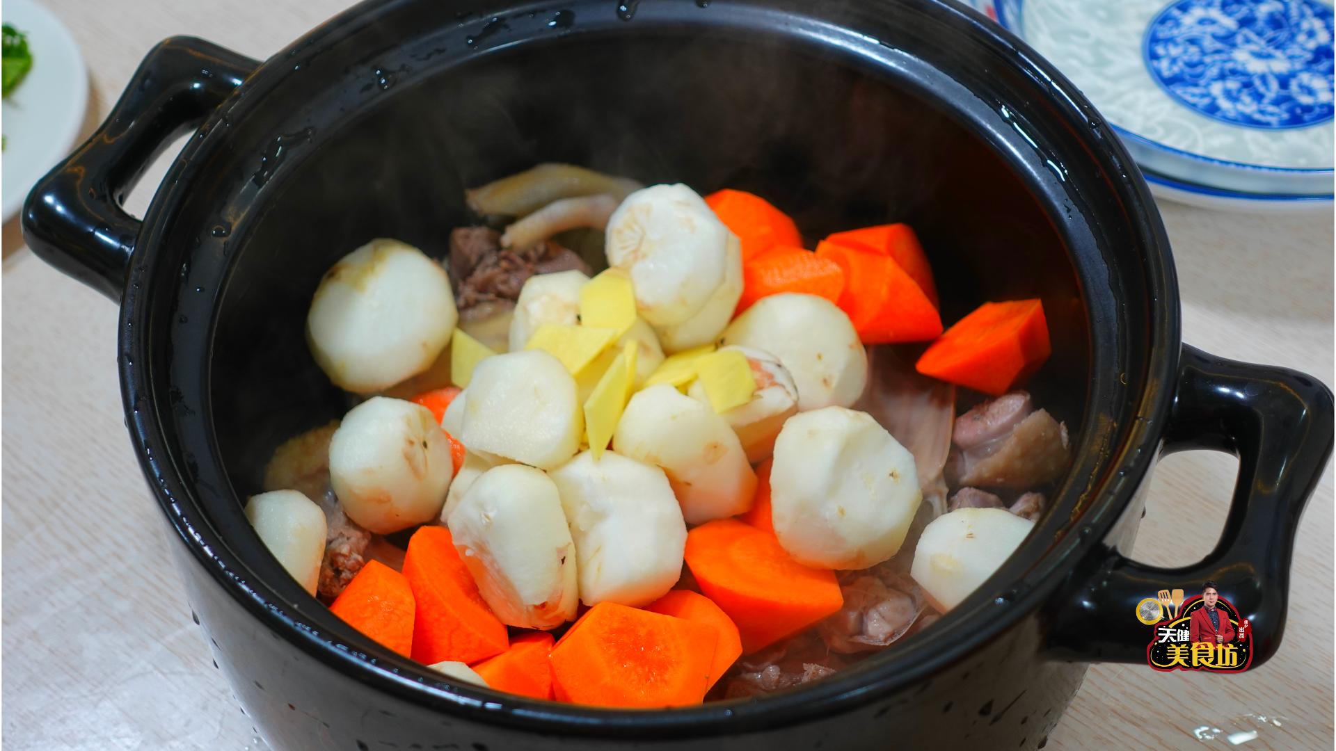 老鸭汤荸荠的家常做法,广式清炖老鸭汤的家常做法大全