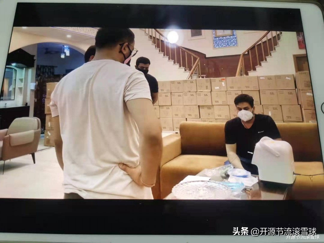 印度小哥与中国对话,印度小哥要跟中国做对比