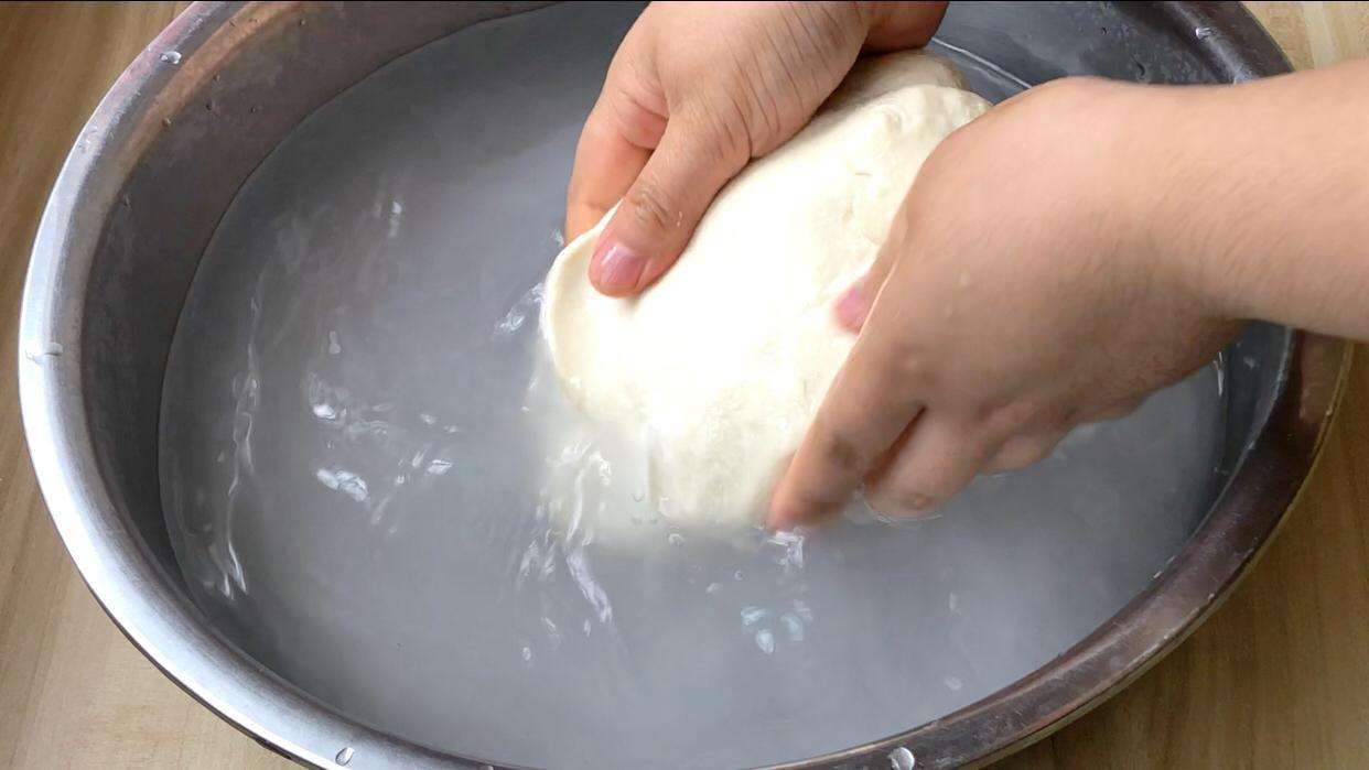 淀粉和生粉一样吗可以做什么菜,淀粉和生粉分别是怎么做的