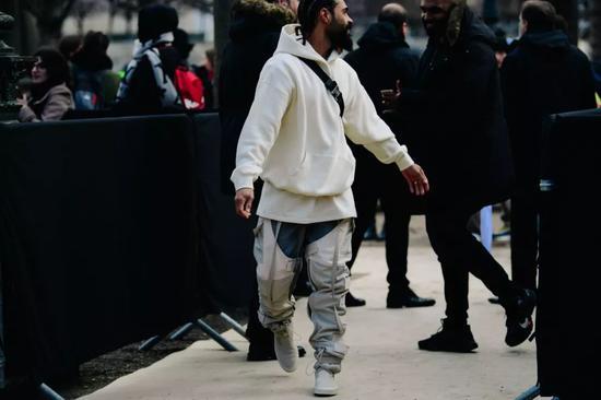 小北虽然穷,但是衣品不错,千玺这波带货能否让“高街”盛行呢?