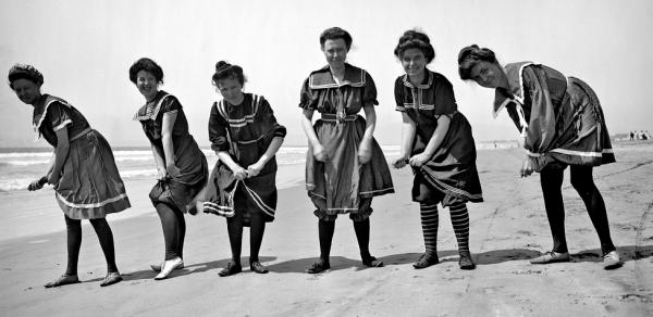 泳装正确打开方式,高叉泳装的正确穿法