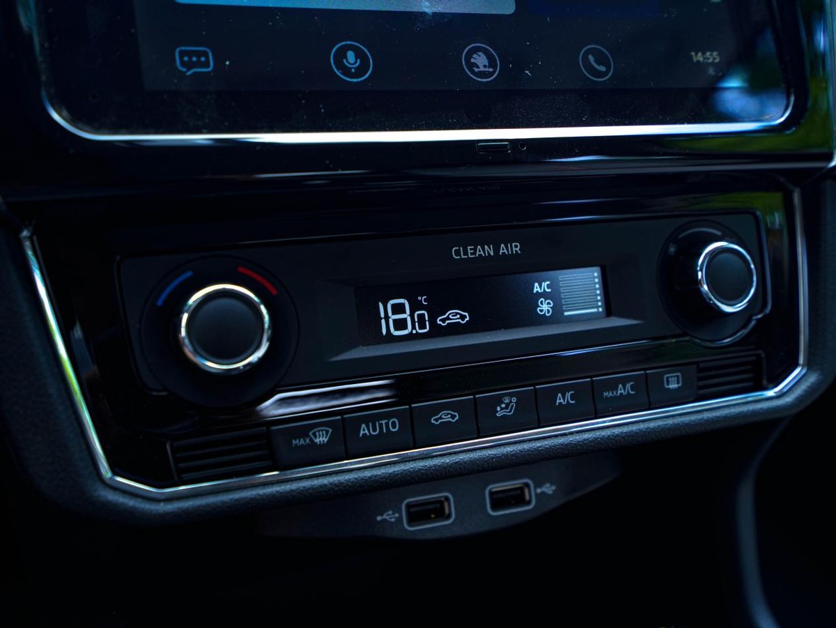 斯柯达昕动两厢车自动挡16年油耗,斯柯达昕锐车手动1.6试驾