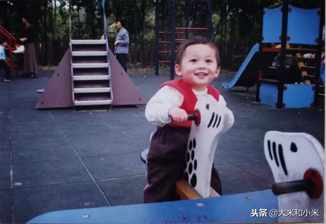 我把重度自闭症儿子从悬崖边上拉回来，与音乐共舞！