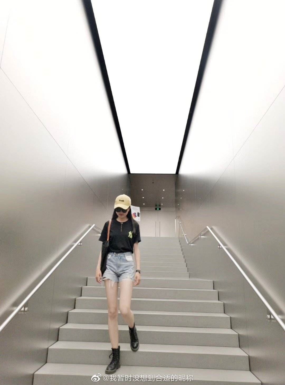 有一个狐狸精的女朋友有什么体验,有一个杠精女朋友是什么体验