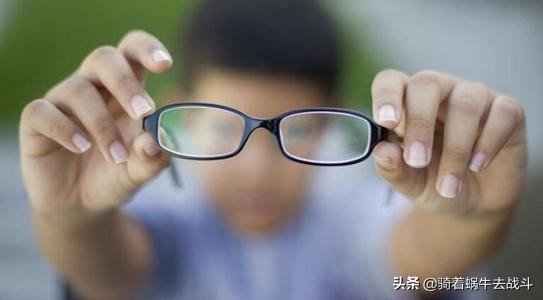 小朋友们如何治疗假性近视,小朋友假性近视怎么治疗