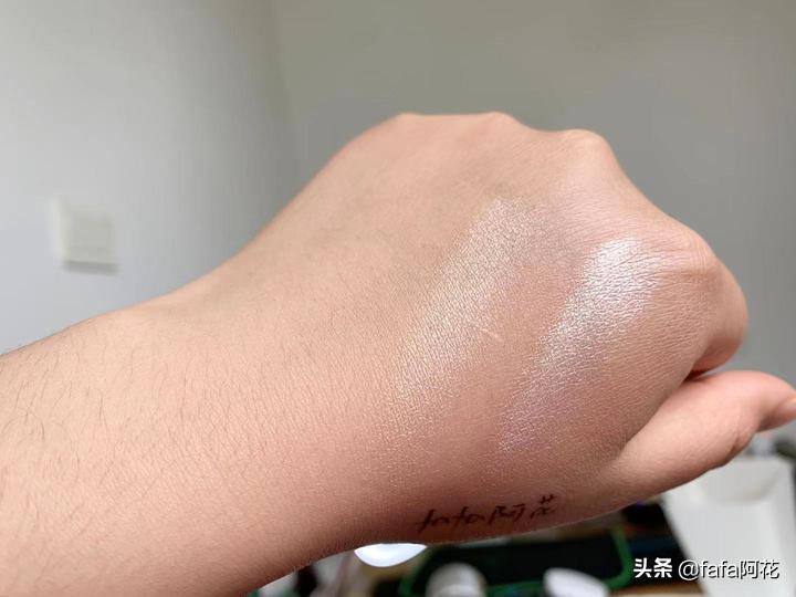 好用不贵的美妆单品,美妆博主有多少化妆品