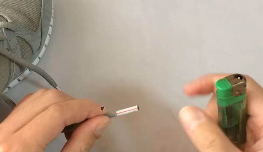 鞋带头上的塑料管掉了怎么修复,鞋带鞋头怎么修复