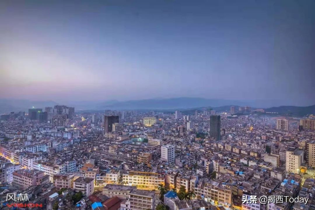 忆往昔峥嵘岁月看今朝城市新貌,忆往昔峥嵘岁月稠看今朝民富国强