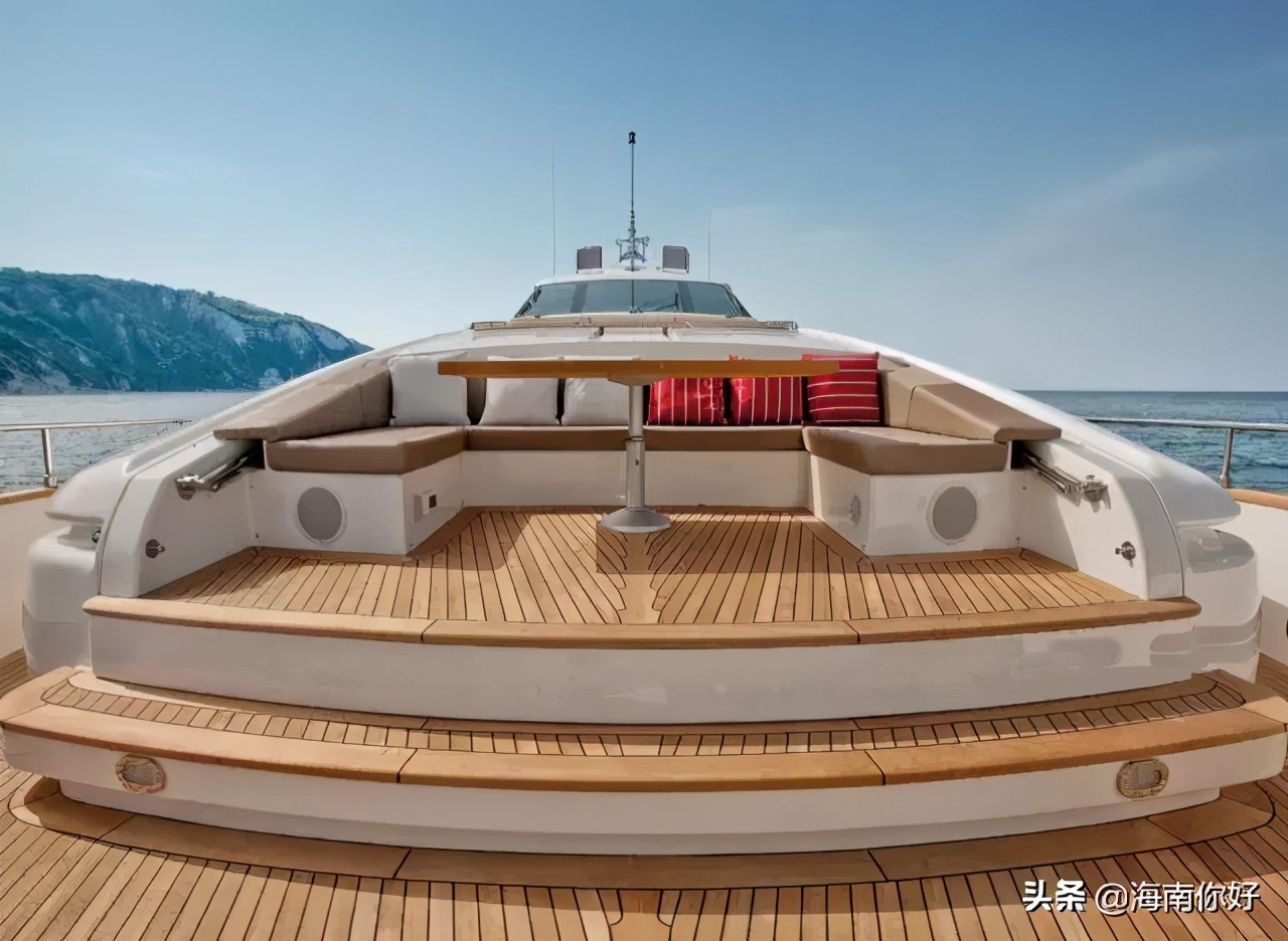 海南旅游豪华游艇出海,海南海上游艇包含海上玩的吗