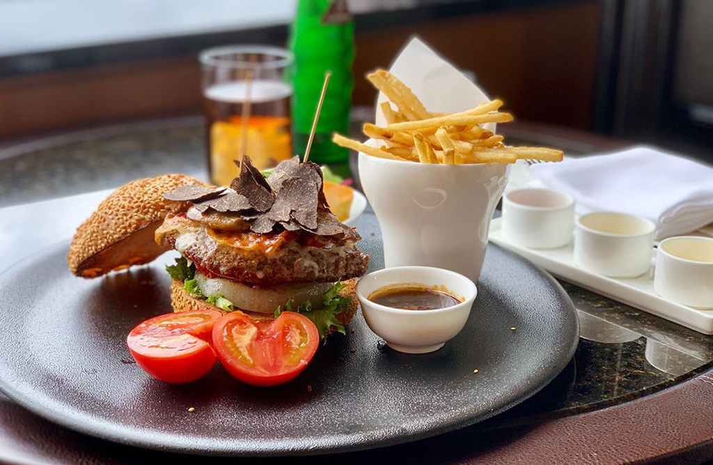 27万吃顿高档“盒饭”！日本富豪们如何享受美食？