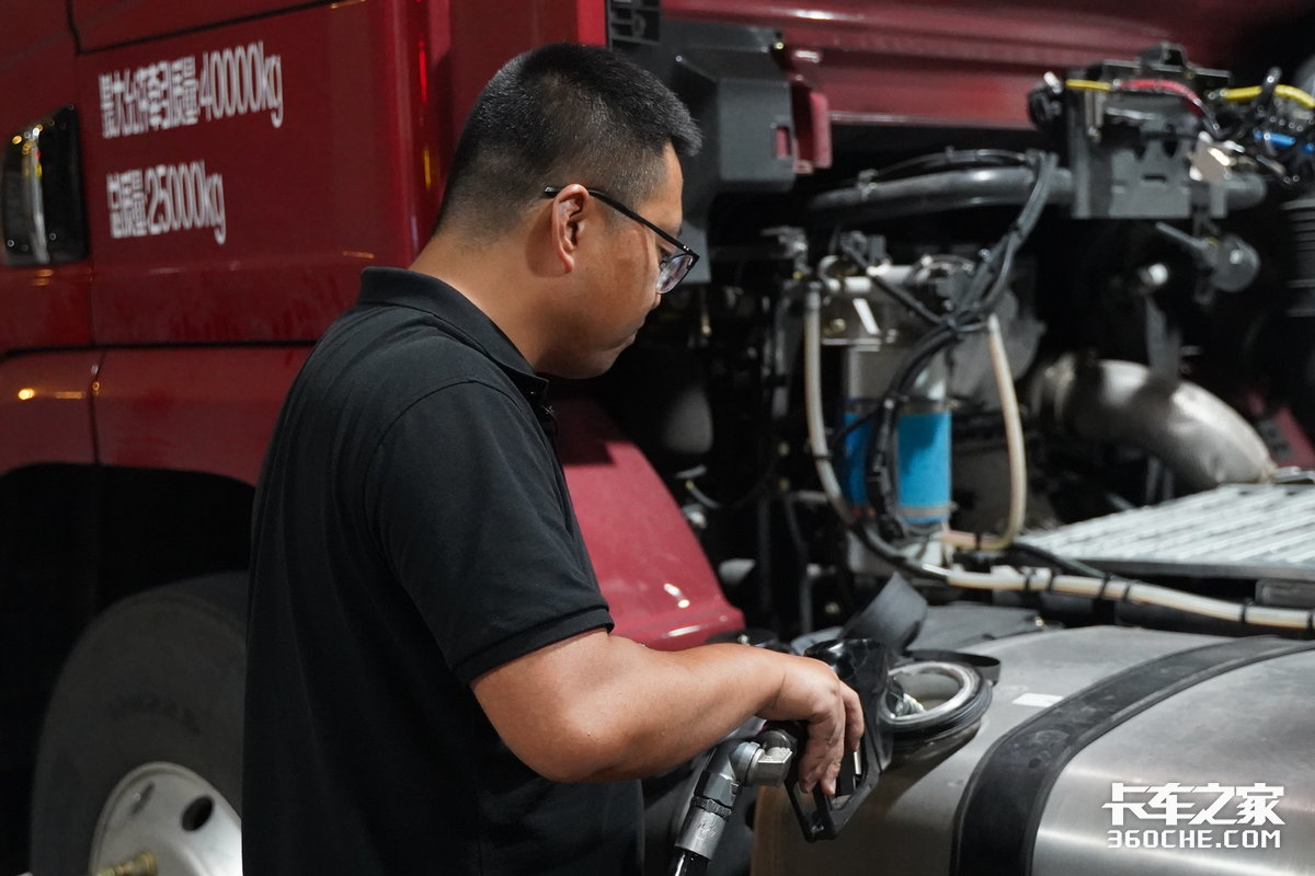 康明斯5.9升六缸发动机油耗,康明斯9.5发动机百公里真实油耗