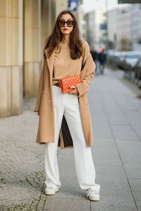 驼色大衣多种风格穿搭攻略,驼色大衣的高级感穿搭示范