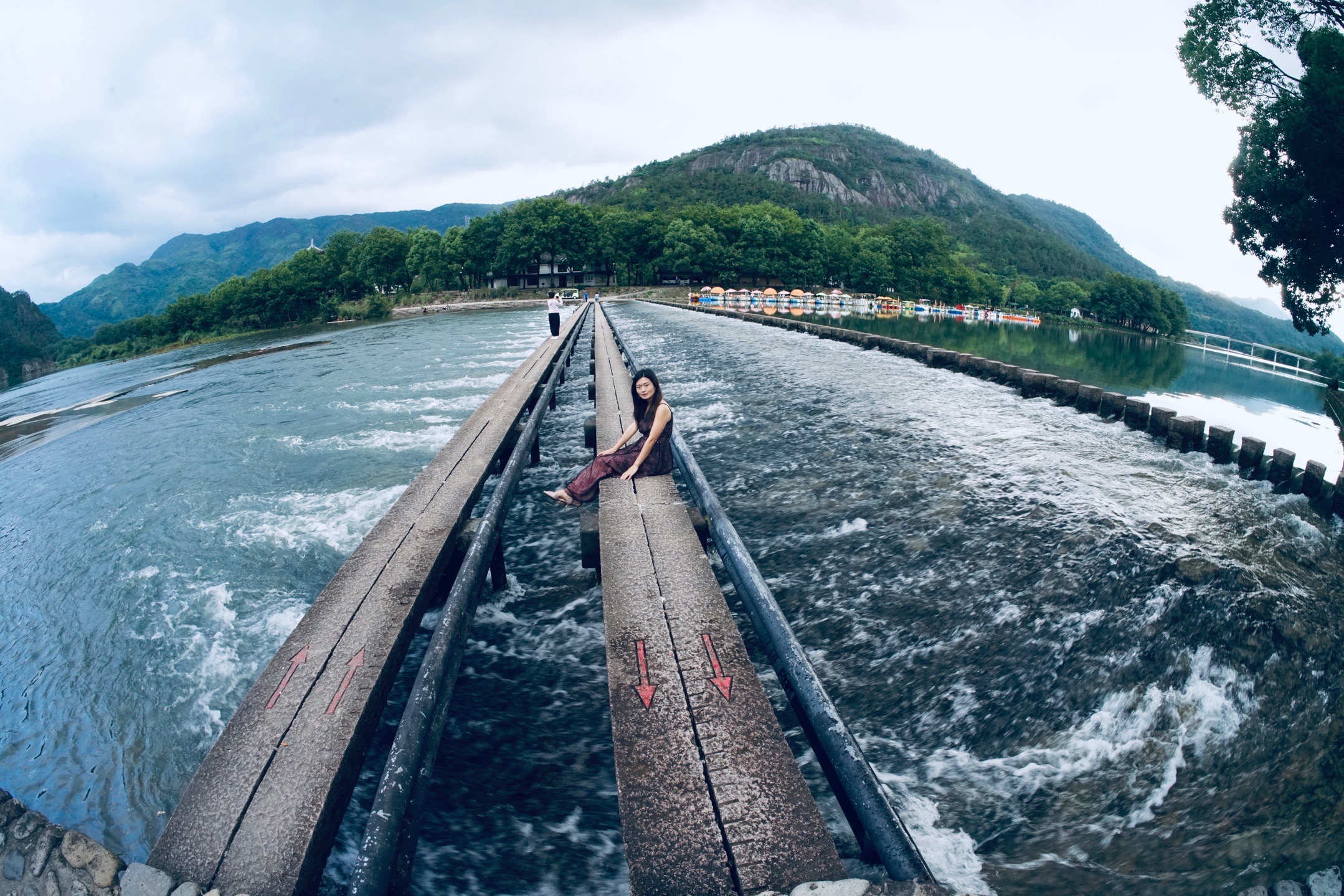 暑假凉快不晒的旅游地方,暑假避暑胜地最佳地方