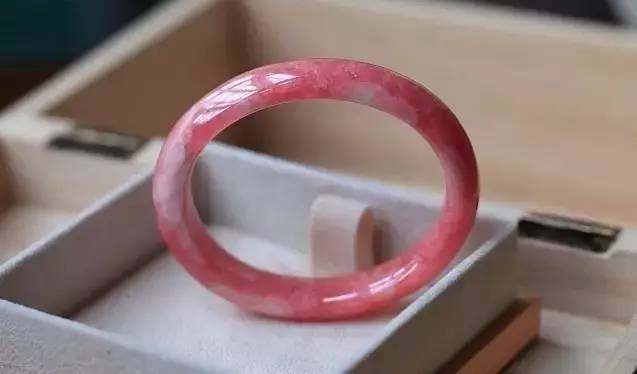 翡翠手镯正圈和圆条的区别,翡翠手镯有空心的吗